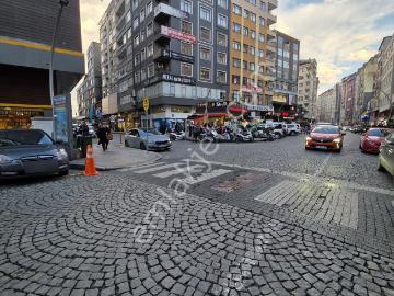 Taşçioğlu Emlaktan Kiralık Şehrin Göbeğinde 150m2 3+1 Daire İki Tarafı Komple Teras