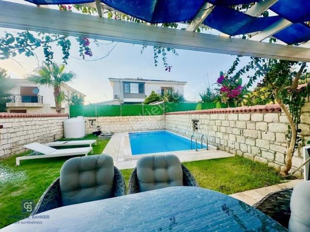 Taş Konsept Bahçeli Lüks Villa