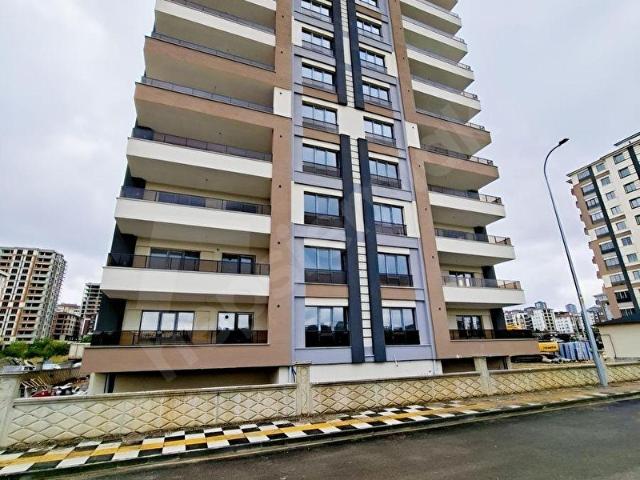 TAŞKÖPRÜ YOLU ÜZERİNDE YENİ BİNA İLK OTURUM SATILIK 2+1