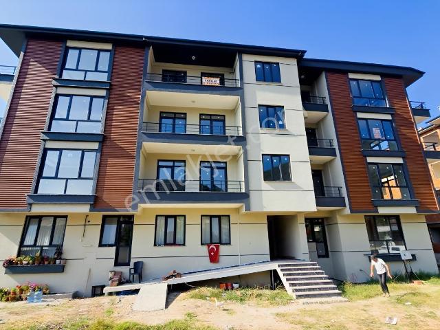 Taşköprüde Sıfır 3+1 Ebeveyn Banyolu Ara Kat Daire