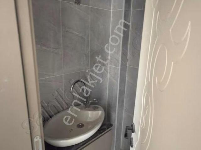 Taşlıcada Kiralık 2+1 Ara Kat.