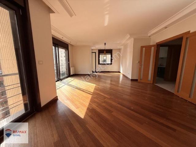 Taş Mektep Sokak 'da Dubleks Kiralık Daire