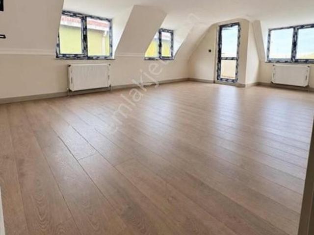 Taşoluk Mah 147 M2 Ultra Lüxs 3+1 Yüksek Çatı Daire