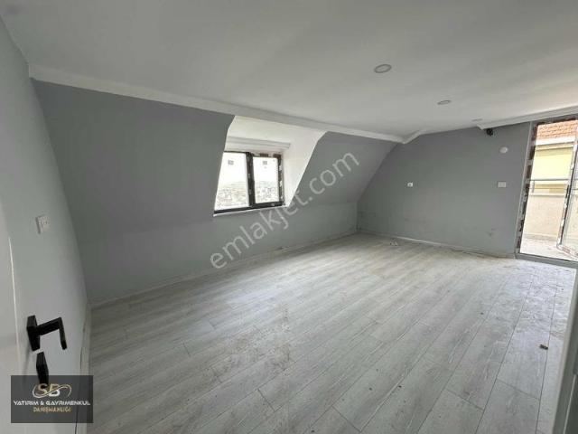 Taşoluk Mah 3+1 Çatı Piyes Daire Yüksek Çatı