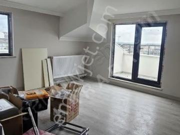 Taşoluk Mahallesi Kiralık 1+1 Çatı Katı