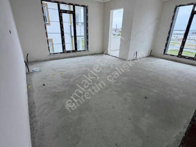 Taşoluk Mahallesinde Satılık 2+1 95 Metre Çift Balkonlu Daire