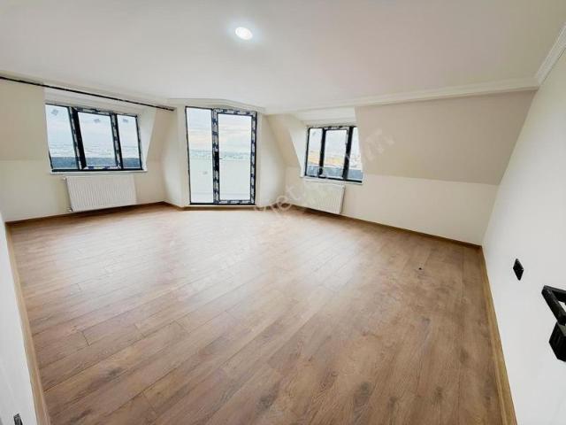 Taşoluk Merkez Cami Ve Belediye Yanında Kiralık 2+1 Daire
