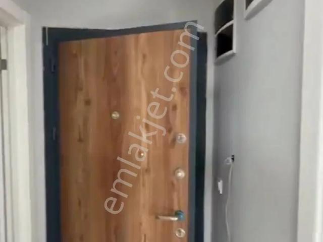 Taşoluk Metroya Yakın 1+1 Amrerikan Mutfak Ara Kat Daire