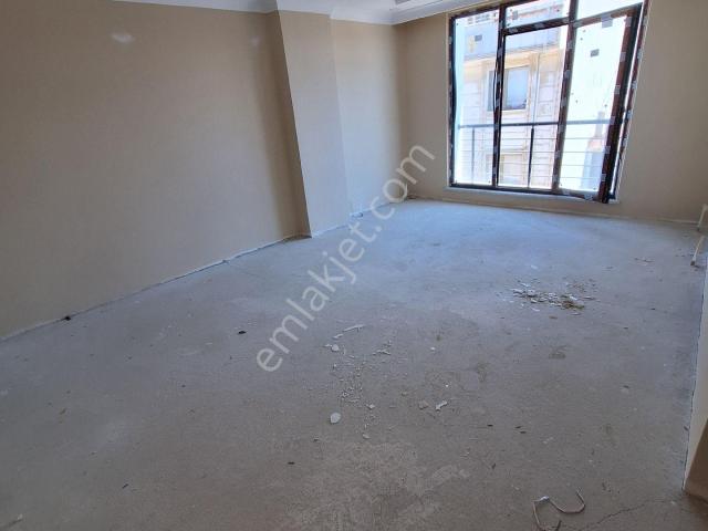 Taşoluk Belediye Yanı 2+1sıfır Daire