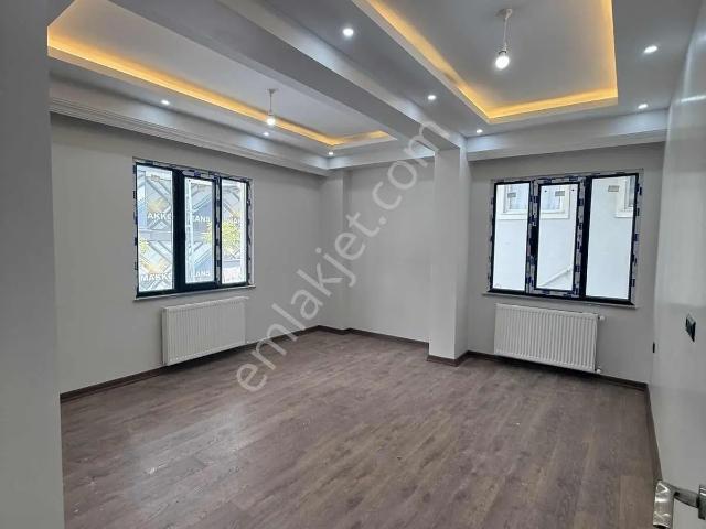Taşoluk Yeşil Cami Yakını Otoparklı Ve Ebeveyn Banyolu 3+1 Daire