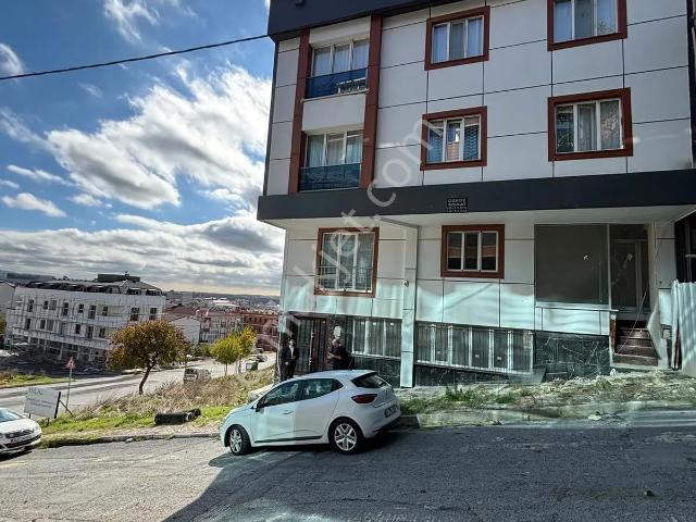 Taşoluk'ta Ulaşımı Kolay, Çift Balkonlu 1+1
