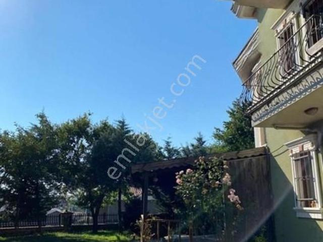 Taşoluk'un En Seçkin Bölgesinde Satılık Şık Villa
