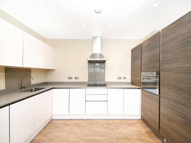 Tamworth Road, Croydon, CR0 1 bed apartment to rent £1,500 pcm £346 pw