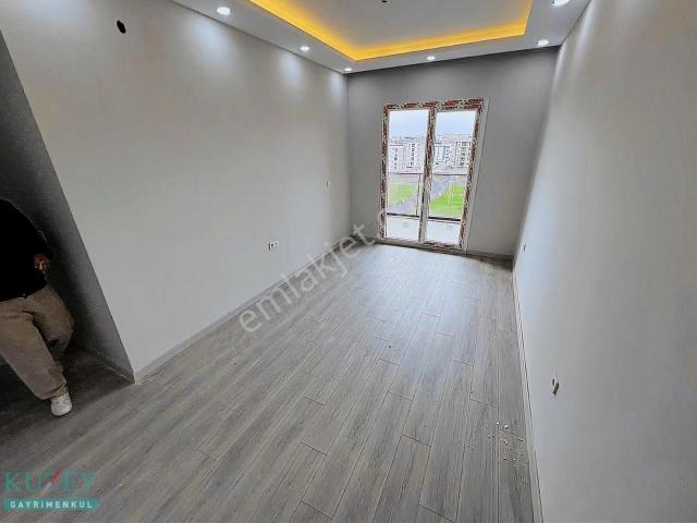Tam Deniz Manzaralı Çift Balkonlu Sıfır Daire