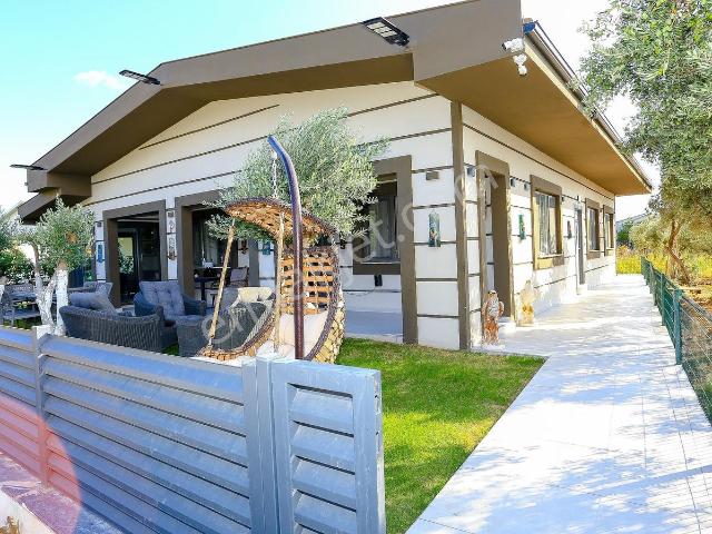 Tam Müstakil 300m2 İçinde Lüx 3+1 Villa Sitede Seferihisar