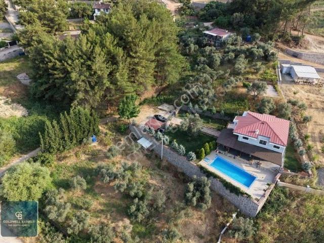 Tam Müstakil Özel Havuzlu Geniş 5+1 Fırsat Satılık Villa