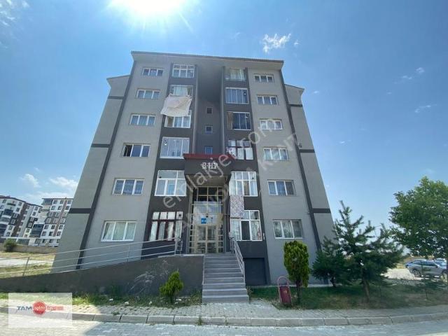 Tam Nokta Kent'ten Çat Yolu Tokilerde, Hastane Karşısında Daire!