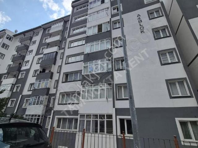 Tam Nokta Kent'ten Hilalkent'te Cadde Cepheli 3+1 Fırsat Daire!