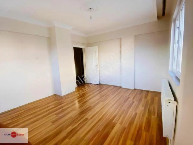 Tam Nokta Kent'ten Merkezde Aydınlık Ve Yenilenmiş Kiralık Daire