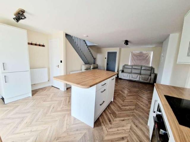Tamar Close, Whitefield, M45