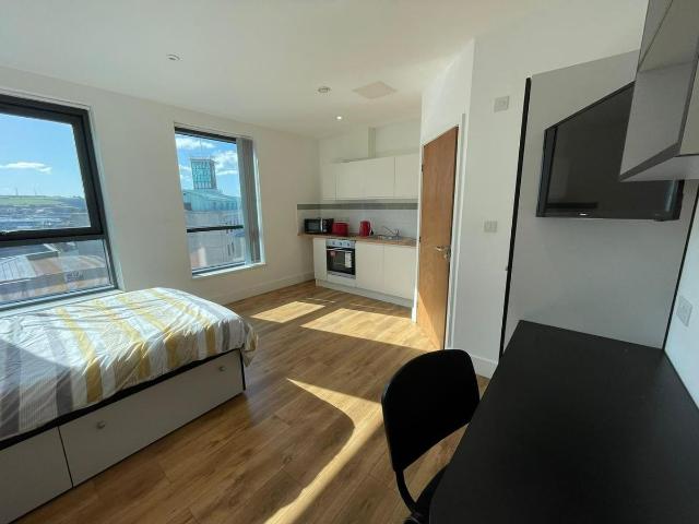 Tamar House Large Studio, 2A Old Town Street, Plymouth PL1, 1 bed flat to rent, £823 pcm | PrimeLocation