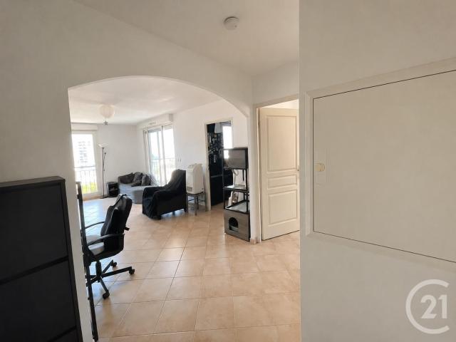 TAMARIS T2 AVEC VUE MER DÉGAGÉE Dans le secteur recherché de. 46m² La Seyne sur Mer