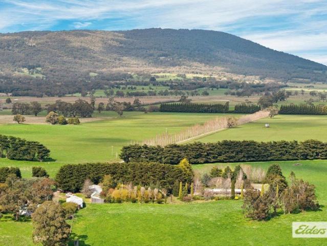 'Tamavua' Scale, Privacy and Natural Beauty in the Macedon Ranges