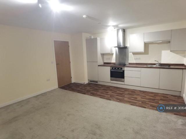 Tameway Plaza, Walsall, WS1 1 bed flat to rent £750 pcm £173 pw