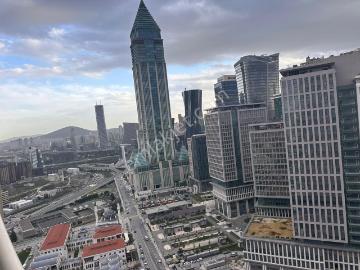 Sarphan Finanspark'ta Şehir Manzaralı Satılık Stüdyo Daire