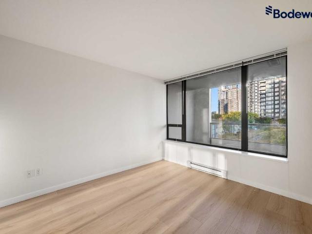 Tandem 1 Bedroom Apartment for Rent at 4118 Dawson St, Burnaby, BC V5C 0A3 West Central Valley