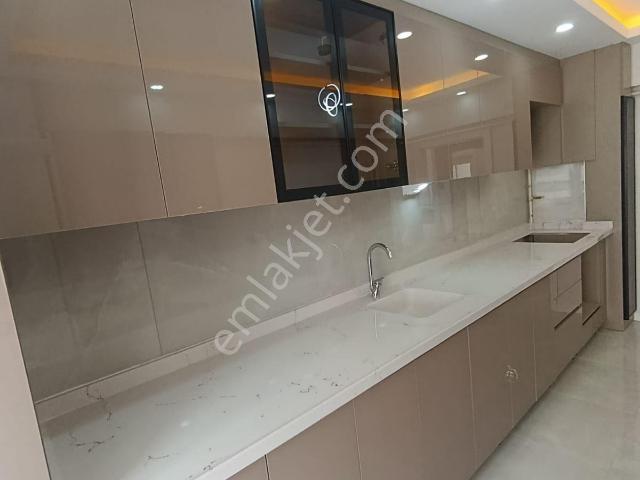 Tandoğan Mahallesinde 3+1 Satılık Ara Katta Full + Full Yapılı Daire