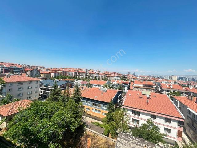 Taner'den Sokullu Cad'de 3+1 Orta Kat Ankara Manzaralı Kombili