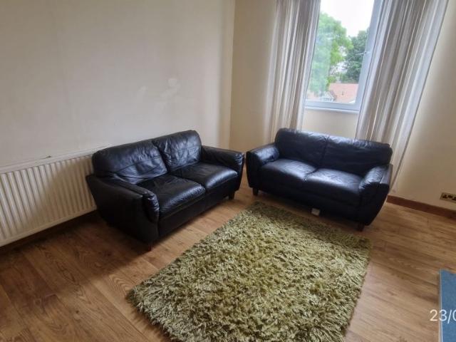 Tanfield Walk, Top Floor, Aberdeen AB24, 2 bed flat to rent, £550 pcm | PrimeLocation