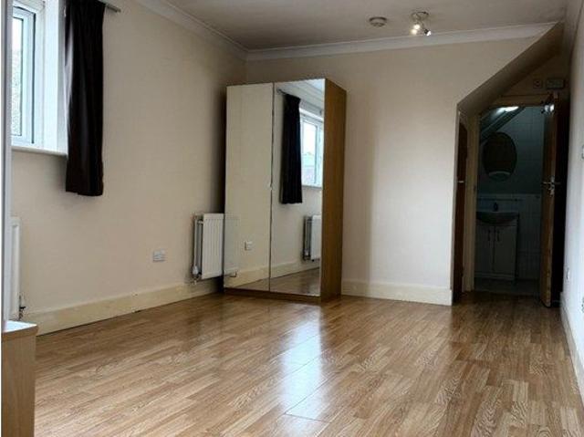 Tanfield Avenue, London NW2, Studio to rent, £1,280 pcm | PrimeLocation