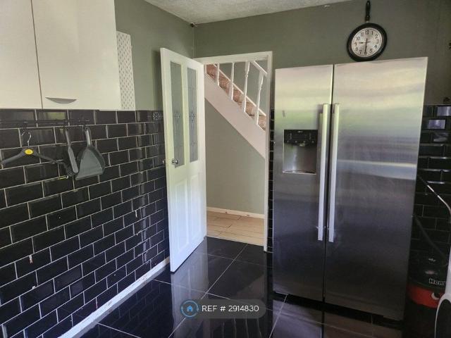 Tangham Walk, Basildon SS14, 3 bed terraced house to rent, £2,000 pcm | PrimeLocation