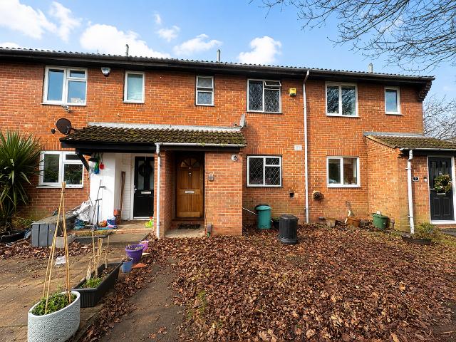 Tanglewood Close, Hillingdon UB10, 2 bed terraced house to rent, £1,800 pcm | PrimeLocation