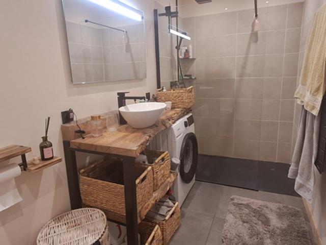 TANINGES CENTRE APPARTEMENT T2 BIS ENTIÈREMENT RÉNOVÉ