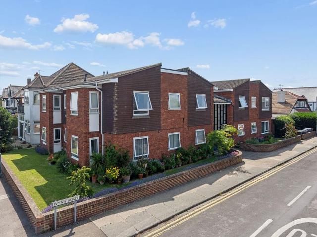 Tankerton Road, Whitstable CT5 2 bed flat to rent £1,350 pcm £312 pw