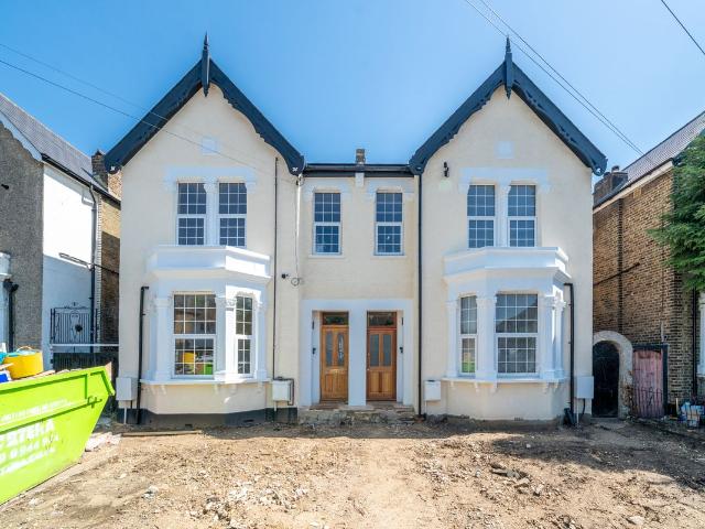 Tankerville Road, London SW16, 5 bed terraced house to rent, £4,000 pcm | PrimeLocation