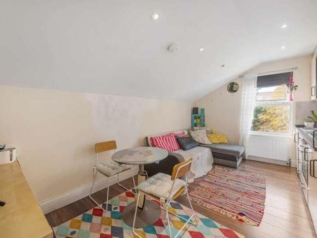 Tankerville Road, Streatham, SW16