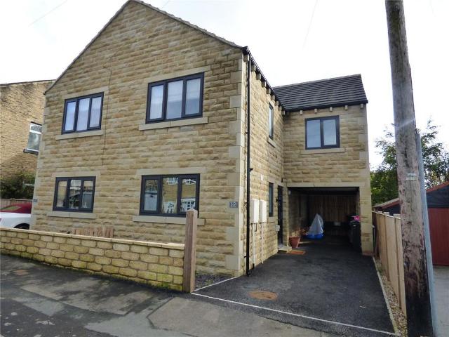 Tanner Street, Hightown, West. 3 bed semi detached house to rent £1,100 pcm £254 pw