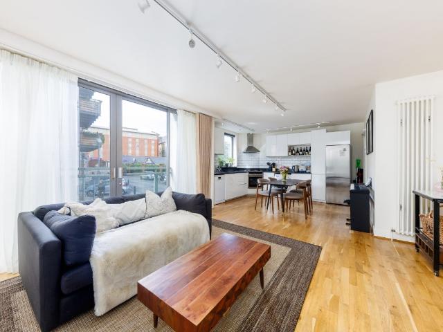 Tanner Street, London SE1, 2 bed flat to rent, £3,200 pcm | PrimeLocation