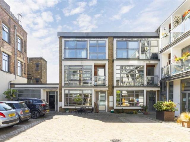 Tanners Yard, London E2 3 bed maisonette to rent £4,250 pcm £981 pw