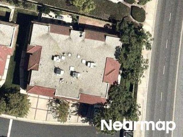 Tanoak Ln