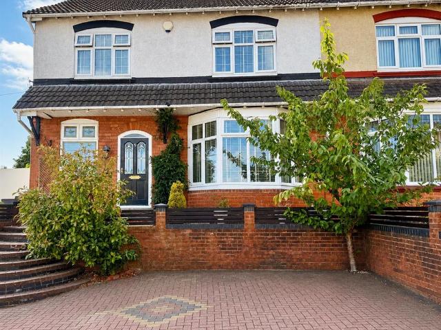 Tansley Hill Road, Dudley 5 bed house to rent £2,075 pcm £479 pw