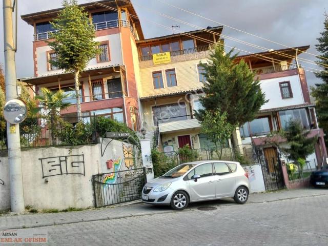 Tabela Değeri Yüksekticari Maksatlı 241 M2 5+1 Triplex Villa Deniz Manzaralı