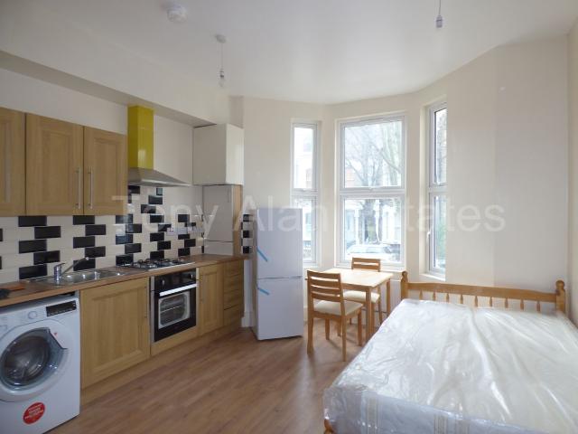 Tabley Road, London N7, Studio to rent, £1,295 pcm | PrimeLocation