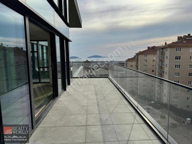 Tablo Adalar Sitesi 'nde Teraslı Ve Deniz Manzaralı Kiralık 3+1