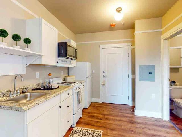 Tabor Commons Studio Apartment for Rent at 1020 Se 60th Ave, Portland, OR 97215 Mt. Tabor
