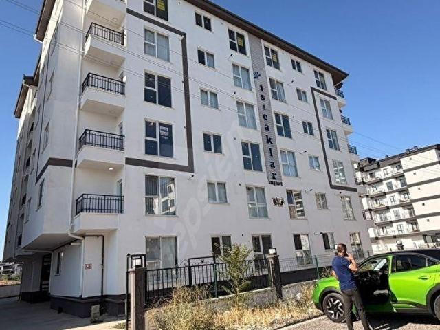 TACİN MAHALLESİNDE 1+1 SATILIK DAİRE